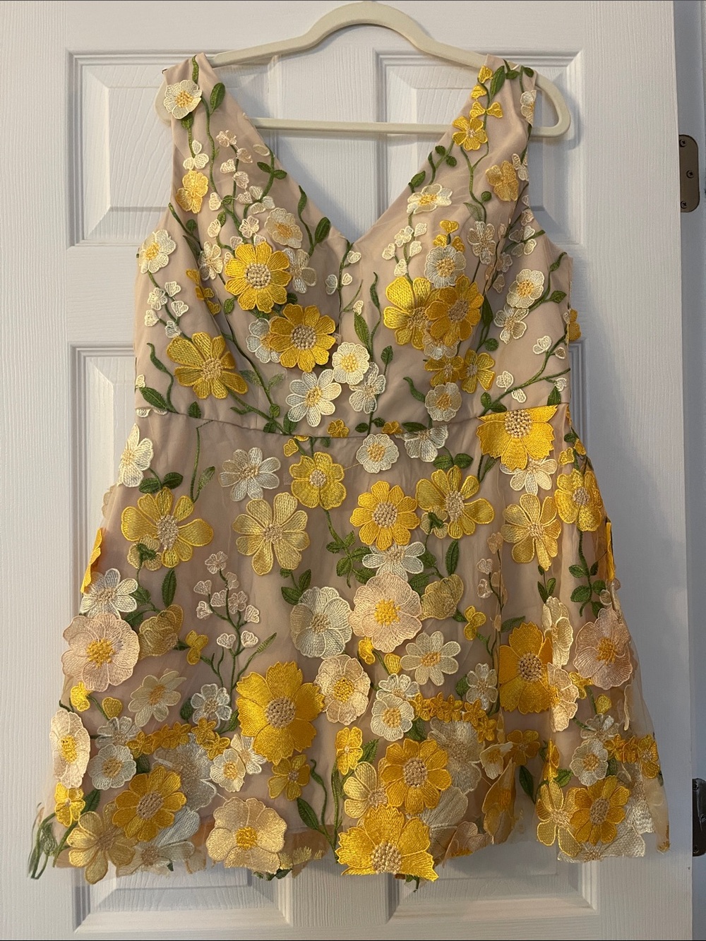 AW Bridal Floral Appliqué Embroidered V- Neck Dress in Yellow and Cream NWOT